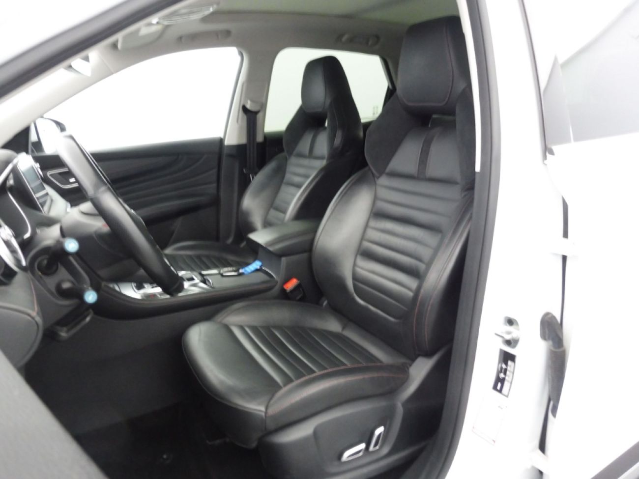 Mandataire MG HS 1.5 T-GDI 162 AT luxury