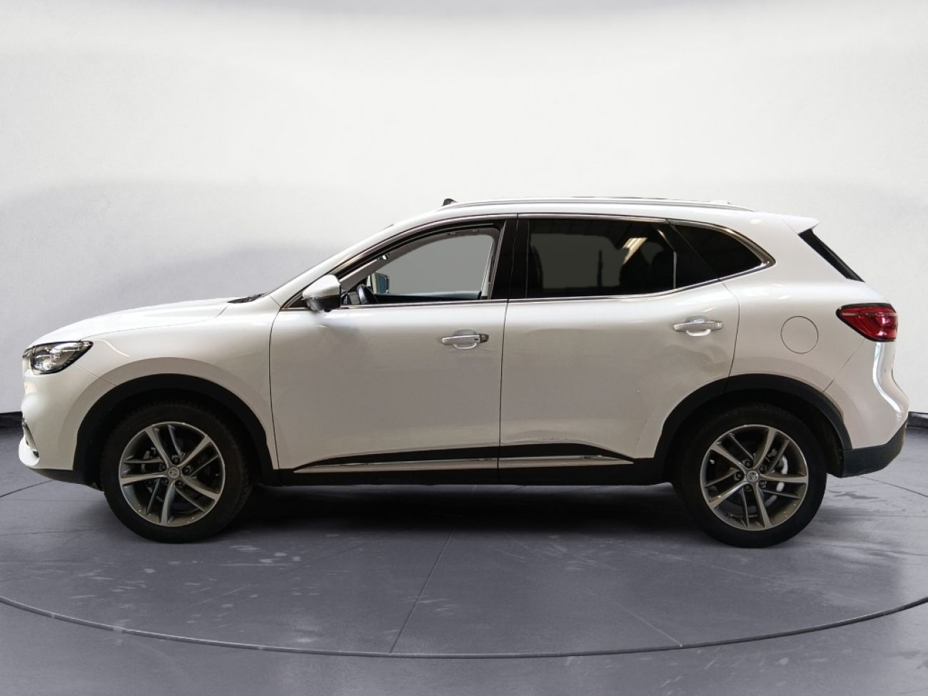 Mandataire MG HS 1.5 T-GDI 162 AT luxury