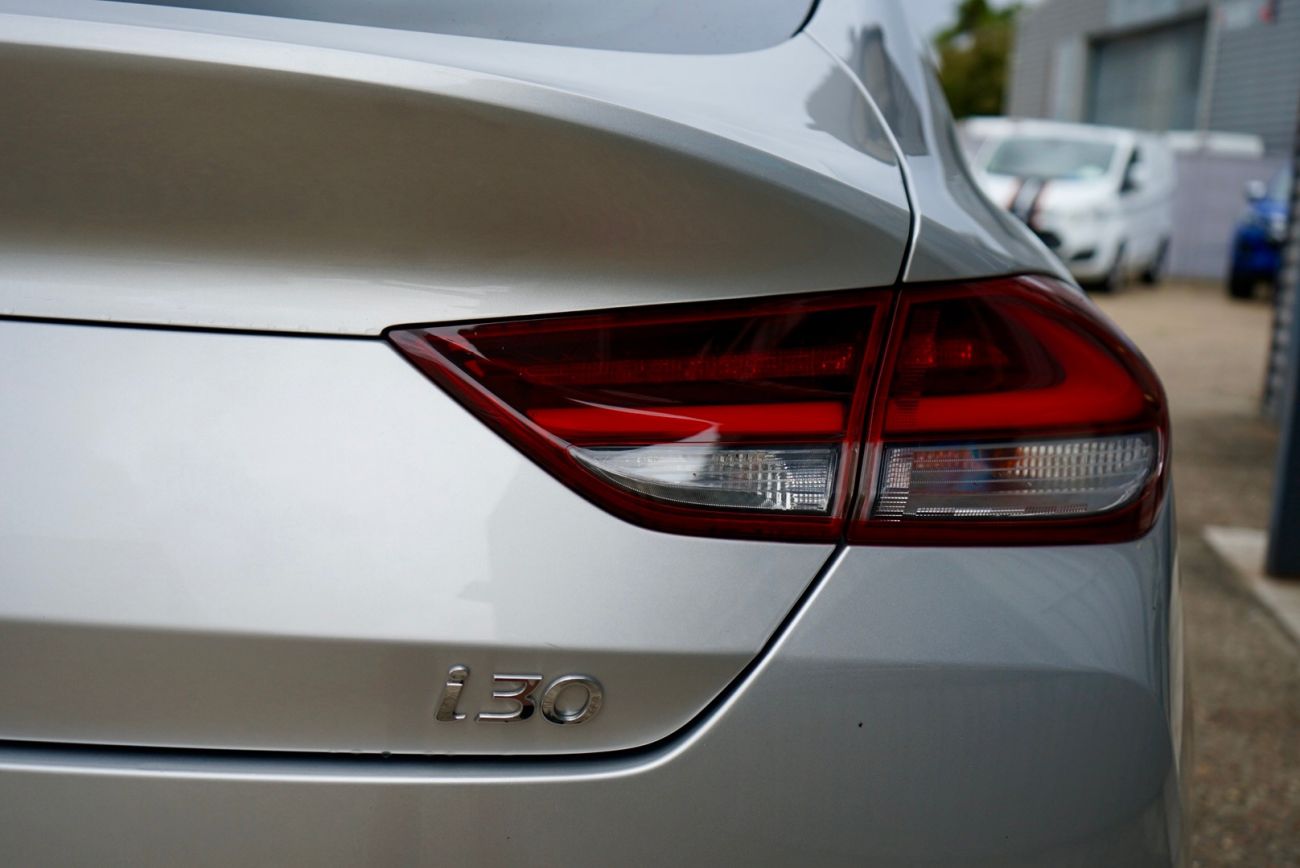 Mandataire Hyundai i30 FASTBACK 1.4 T-GDi 140 BVM6 N Line TOIT OUVRANT