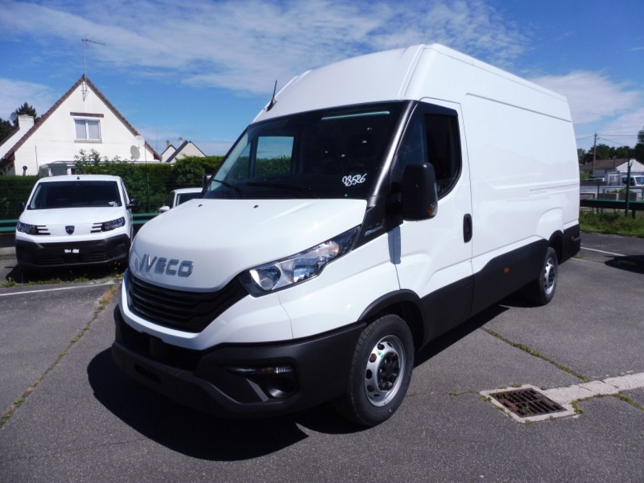 Mandataire IVECO Daily 35S16 2.3 V12 HI-MATIC 156CV