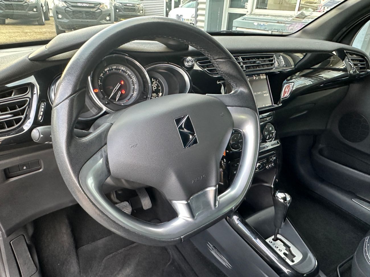 Mandataire Citroën DS3 CABRIOLET VTi 120 So Chic A