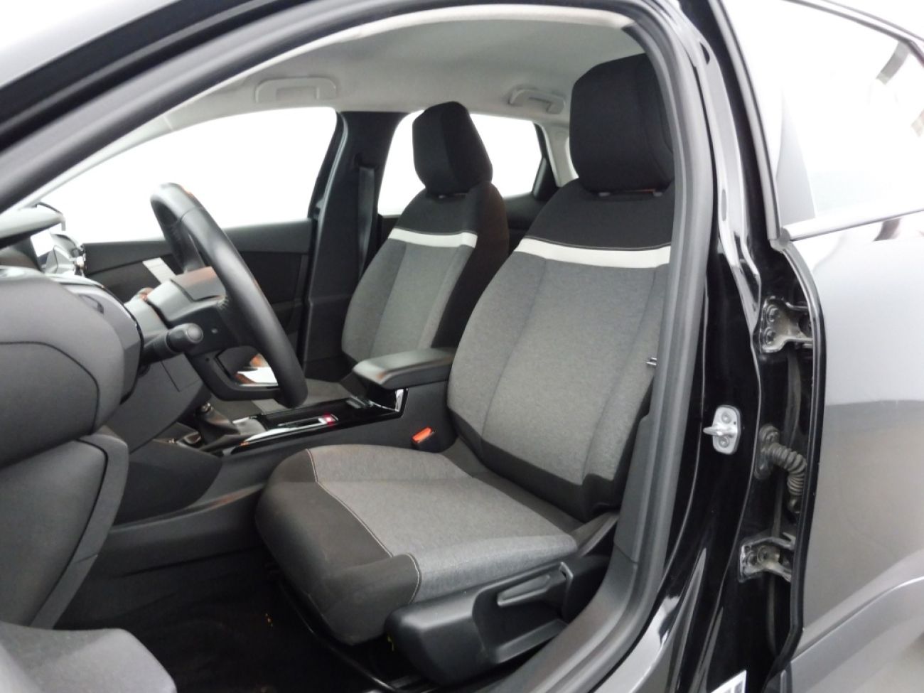 Mandataire Citroën C4 X 1.2 PURETECH 100 FEEL