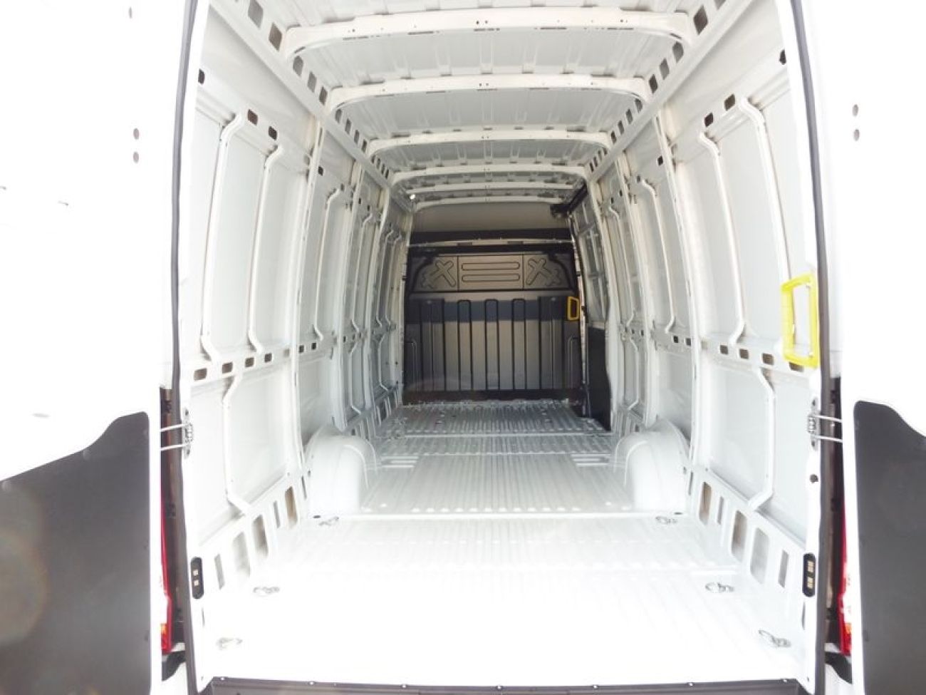 Mandataire IVECO Daily 35S18 3.0 V16 HI-MATIC H2 180CV