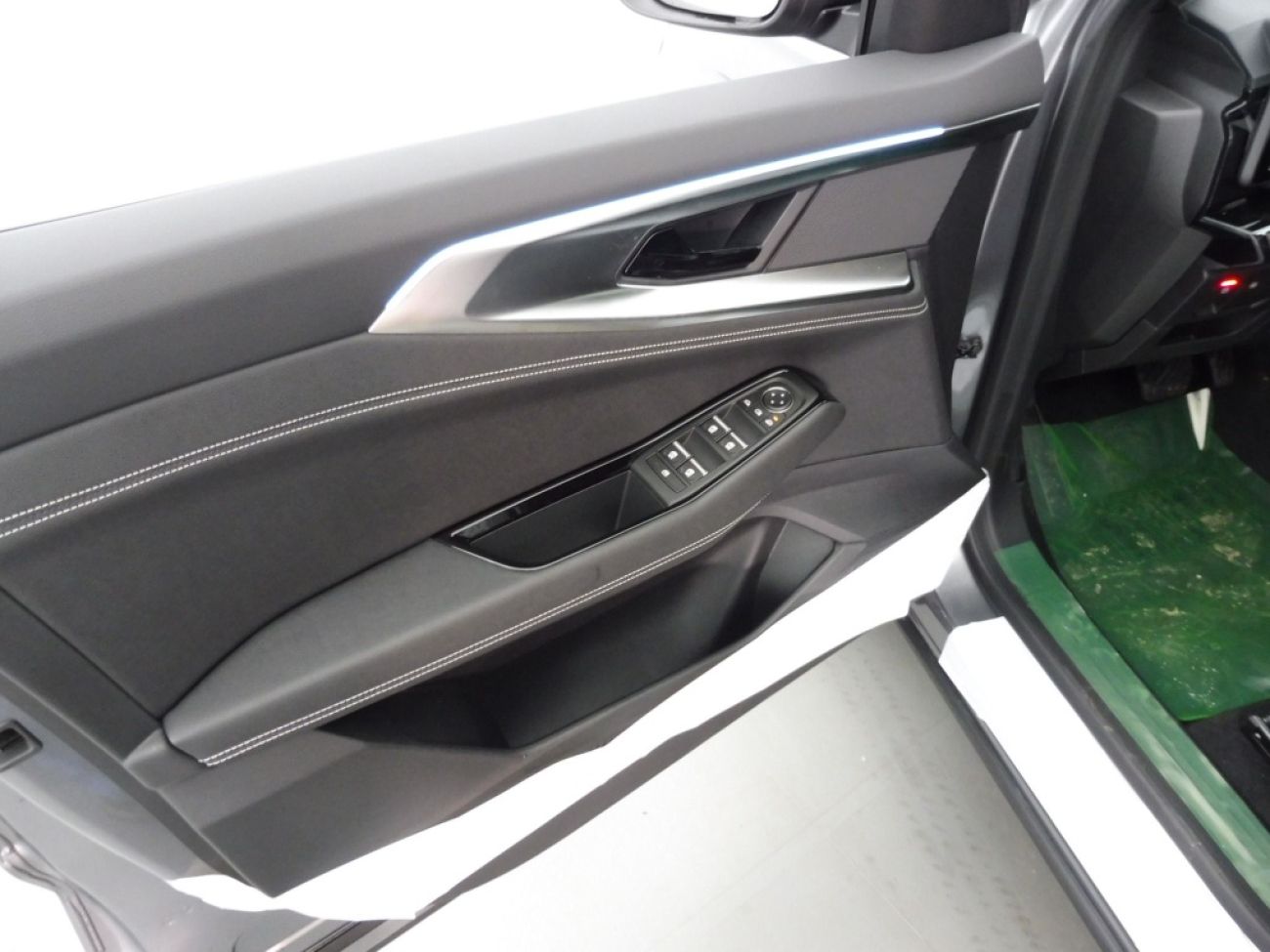 Mandataire RENAULT AUSTRAL 1.2 E-TECH FULL HYBRID 200CH ICONIC- 24