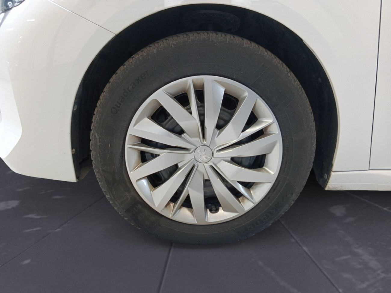 Mandataire PEUGEOT 208 Affaire 1.5 BLUEHDI 100 PREMIUM