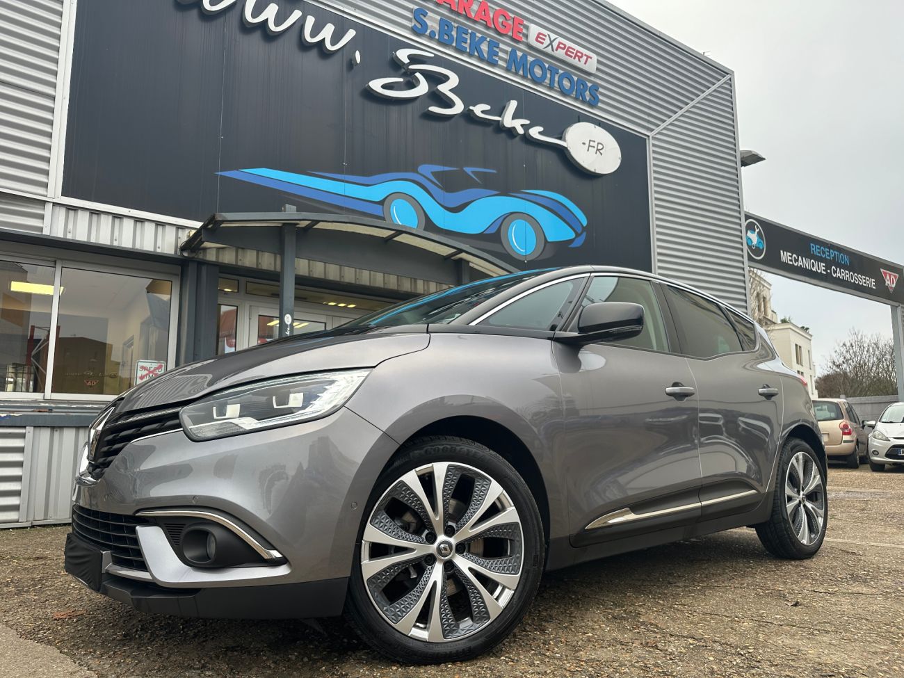 Mandataire RENAULT SCENIC IV dCi 160 Energy EDC Intens