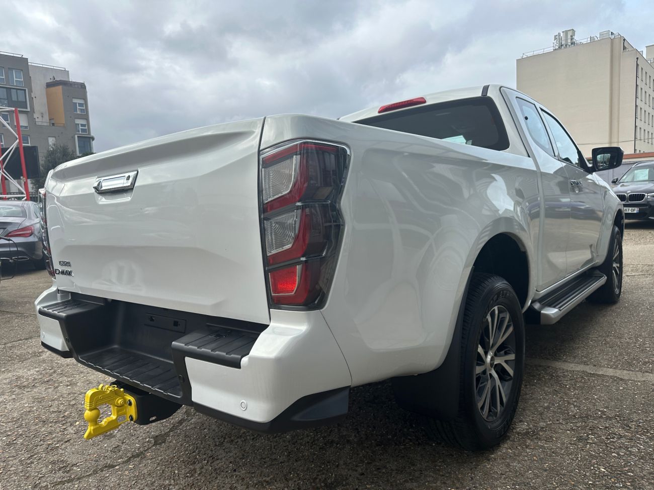 Mandataire ISUZU D-MAX N60 SPACE CAB 1.9 164 CH 4X4 BVA F+ 2P