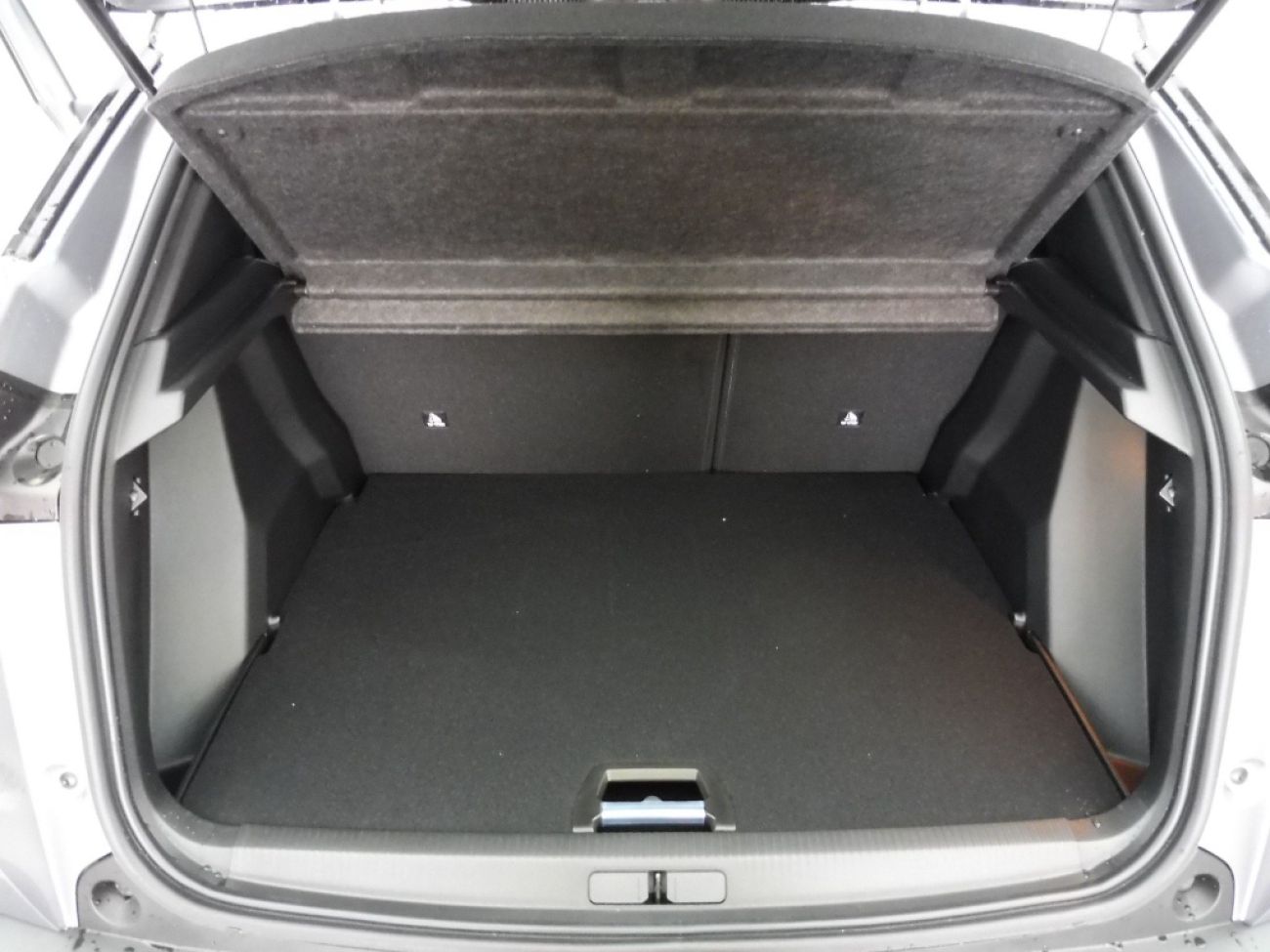 Mandataire PEUGEOT 2008 1.2 HYBRID 136CH GT E-DCS6