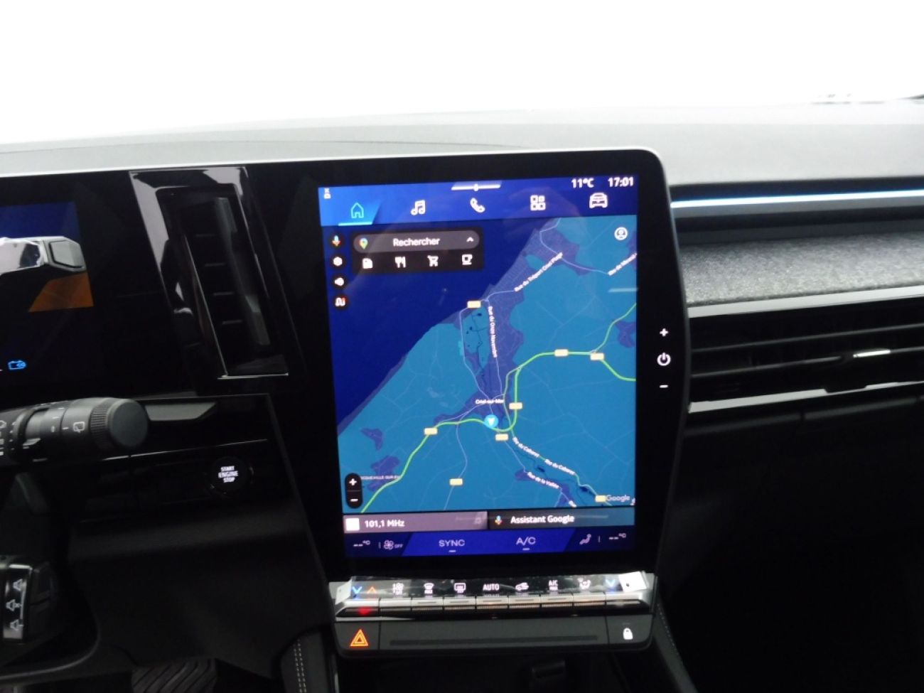 Mandataire RENAULT Austral 1.2 E-TECH FULL HYBRID 200CH TECHNO - 25