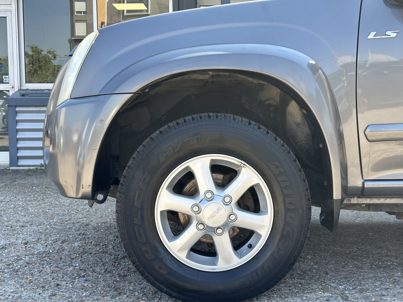 Mandataire ISUZU D-MAX 3.0 4WD CREW CAB LS