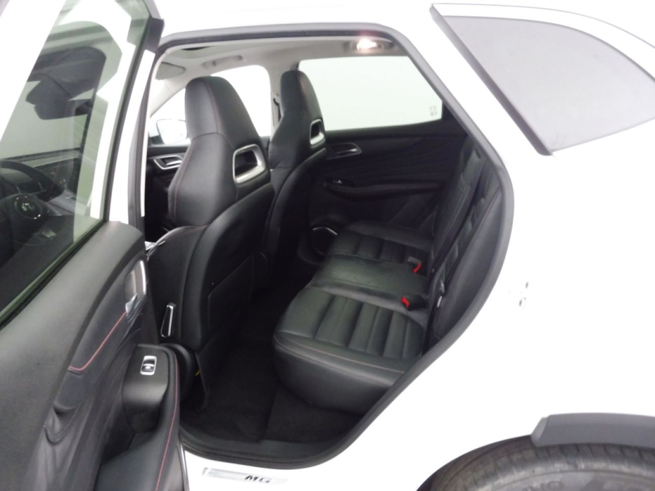Mandataire MG HS 1.5 T-GDI 162 AT luxury
