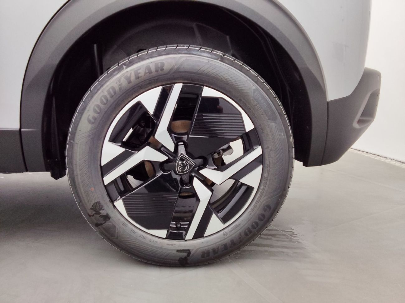 Mandataire PEUGEOT 2008 1.2 HYBRID 136CH GT E-DCS6