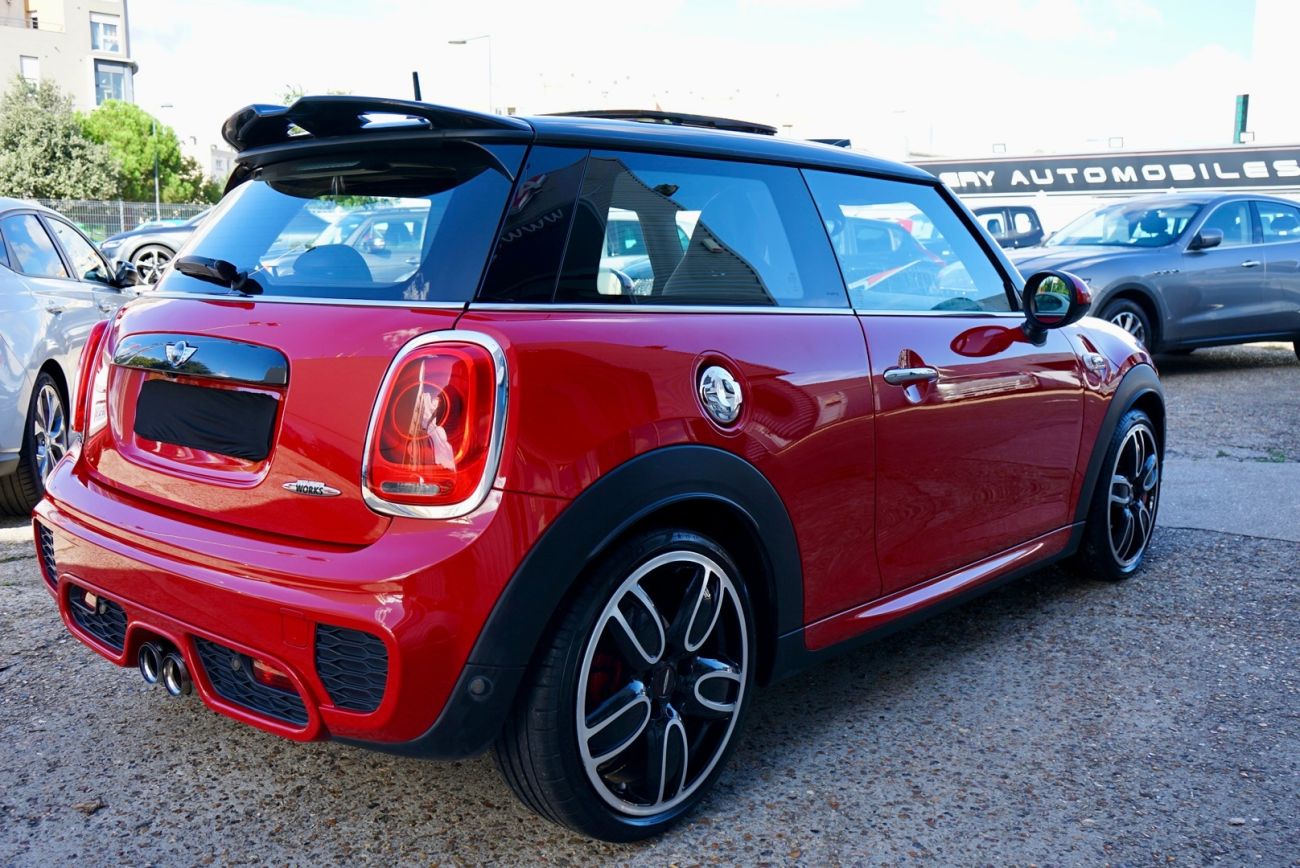 Mandataire MINI HATCH 3 PORTES F56 231 ch John Cooper Works BVA6 Finition JCW Exclusive Design