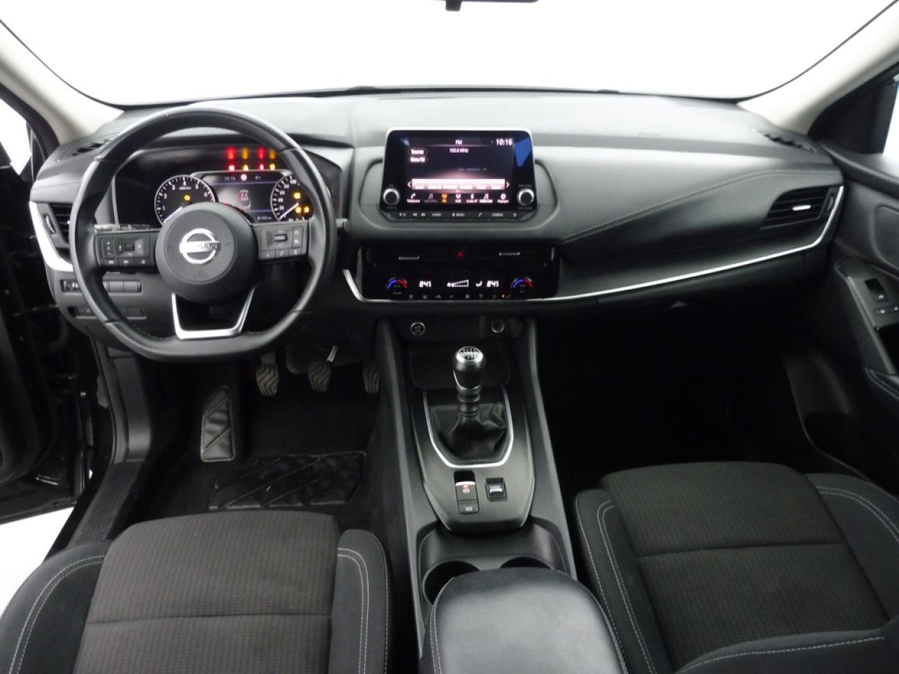 Mandataire NISSAN Qashqai 1.3 DIG-T 140 MHEVacenta