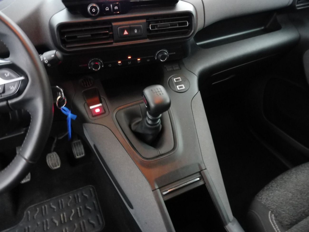 Mandataire PEUGEOT RIFTER TAILLE M - 1.5 BLUEHDI 100CH S&S ALLURE 5 PLACES
