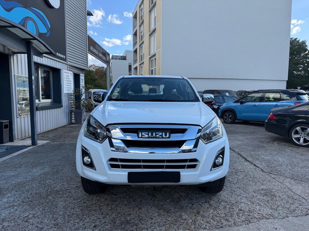 Mandataire ISUZU D-MAX CREW CAB 1.9 4X4 BVA SUPERNOVA