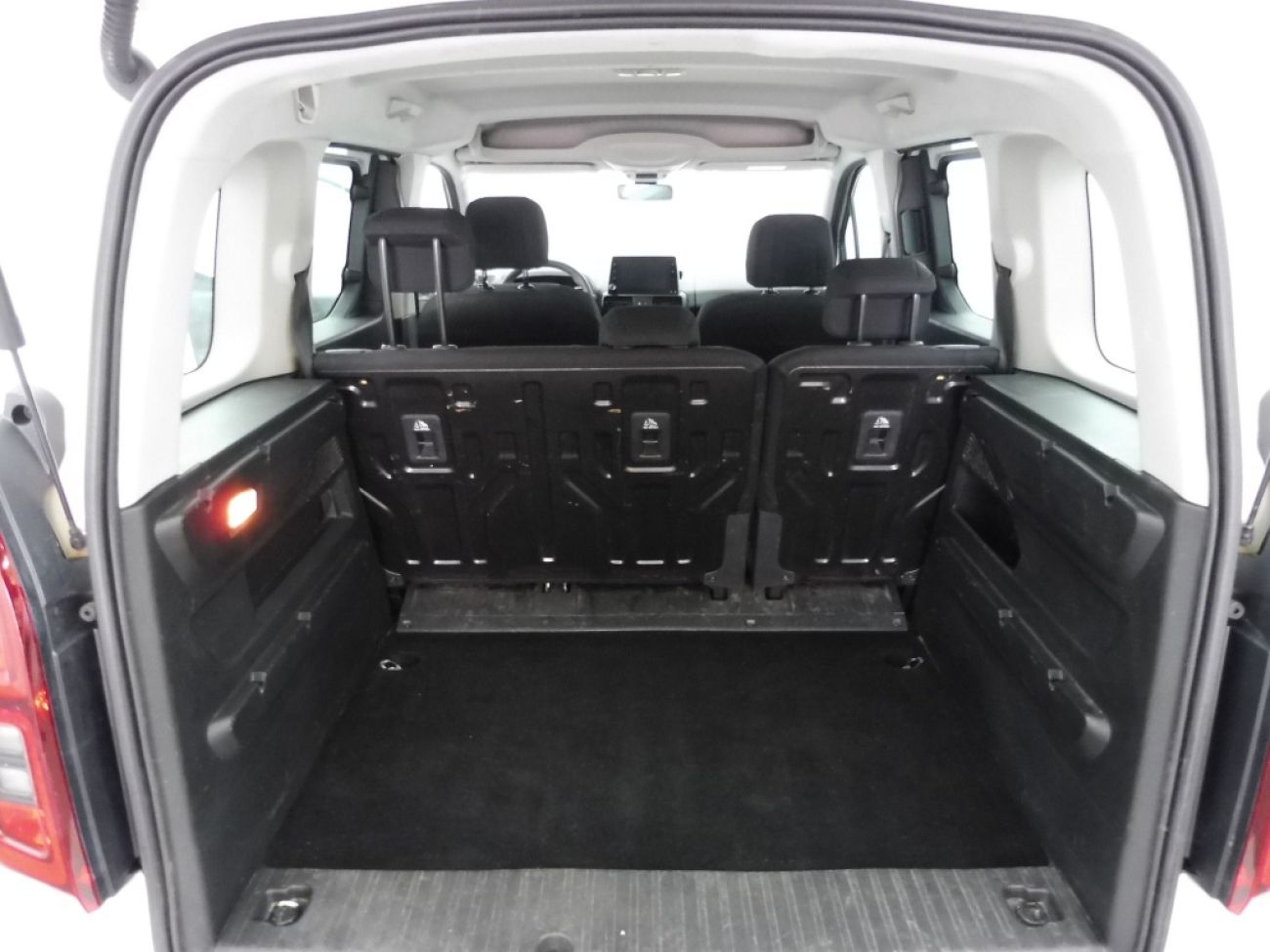 Mandataire Opel COMBO LIFE L1H1 1.5 D 100CH EDITION BVM6
