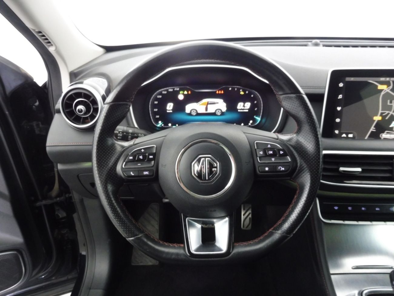Mandataire MG HS 1.5 T-GDI 162 AT luxury