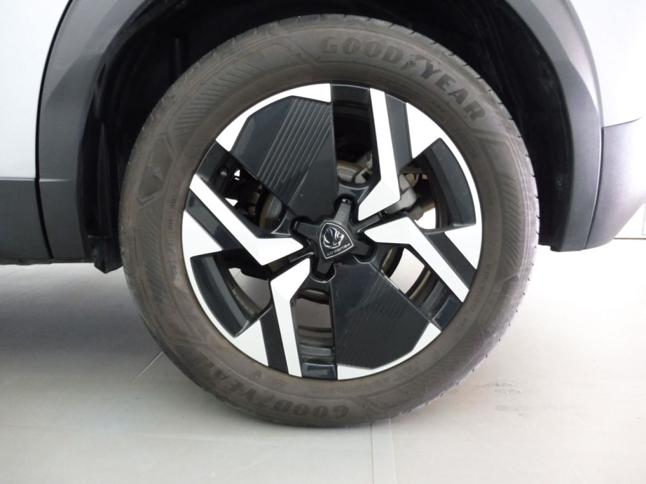 Mandataire PEUGEOT 2008 1.2 PURETECH 130CH S&S ALLURE EAT8