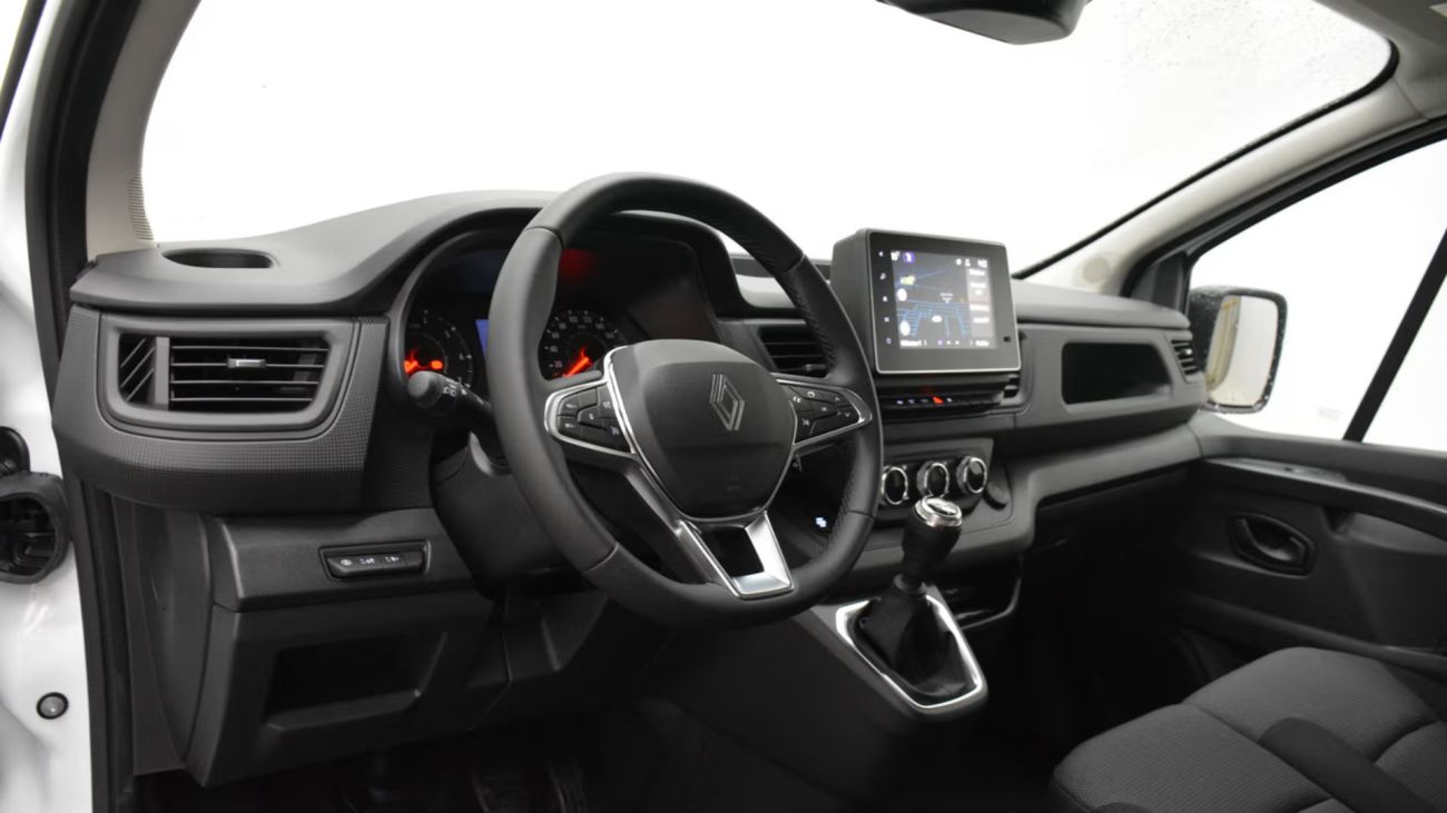 Mandataire RENAULT TRAFIC FOURGON L1H1 ADVANCE 3T Blue dci 150 E6E