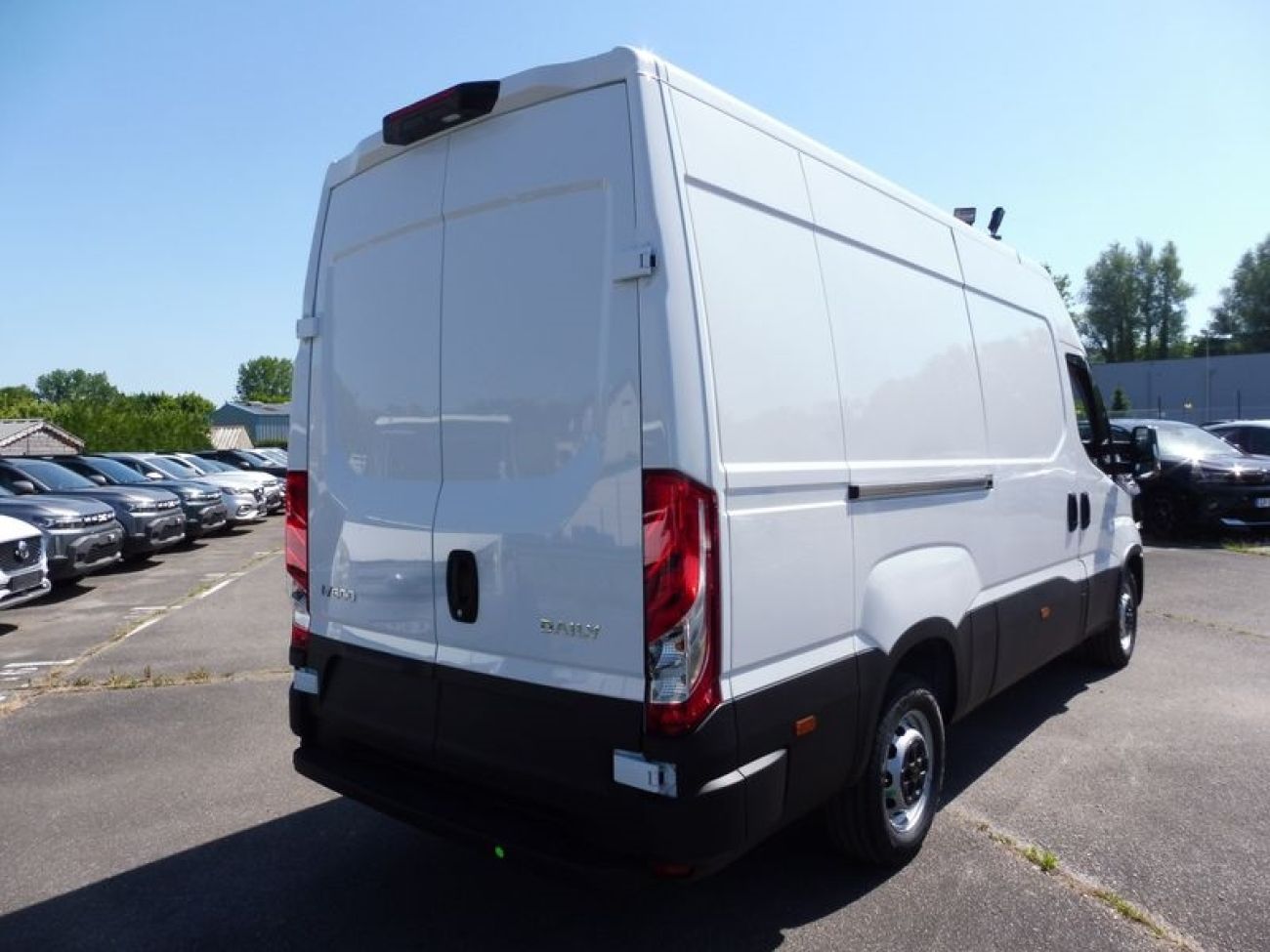 Mandataire IVECO Daily 35S16 2.3 V12 HI-MATIC 156CV
