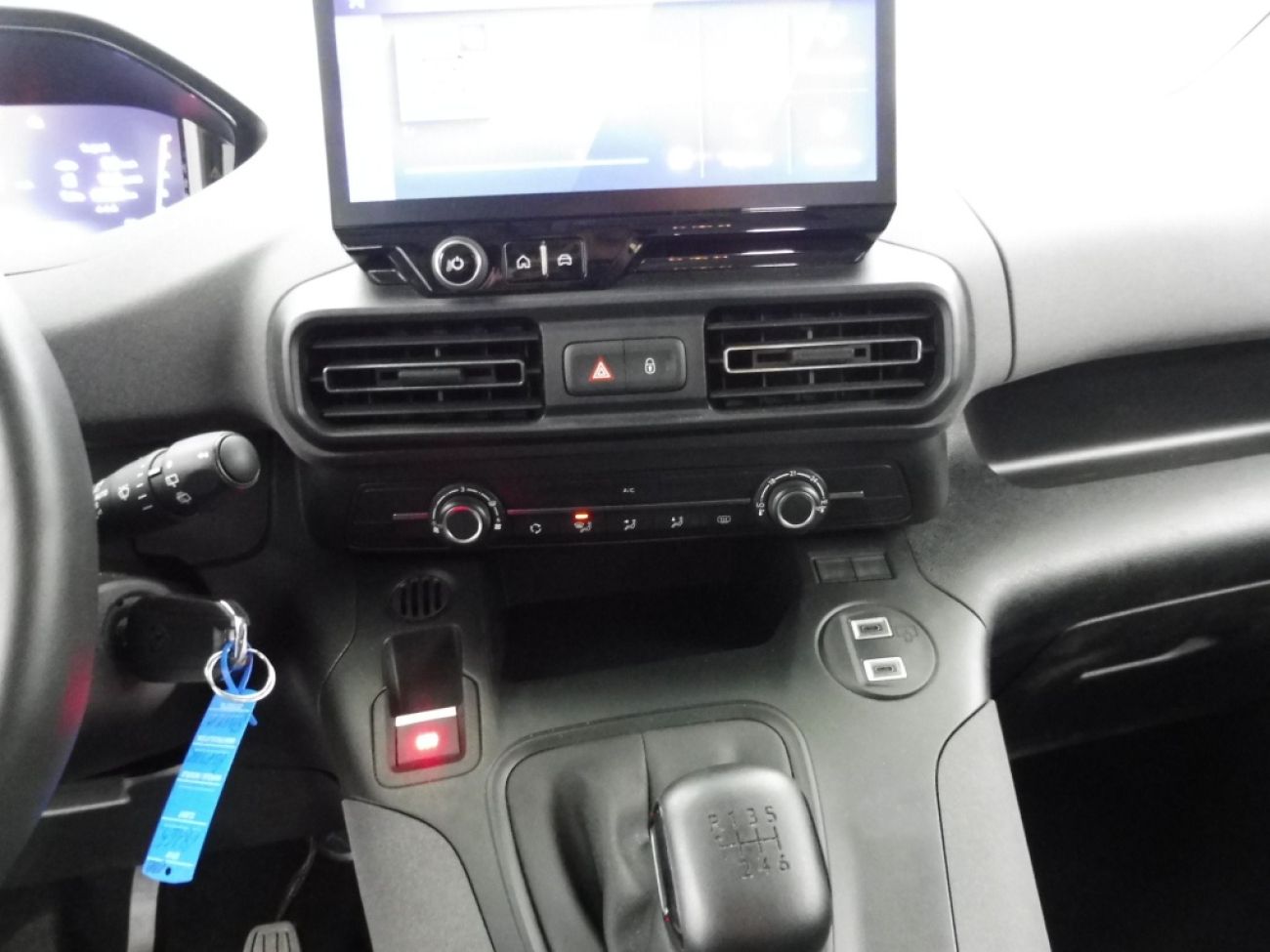 Mandataire PEUGEOT RIFTER TAILLE M - 1.5 BLUEHDI 100CH S&S ALLURE 5 PLACES