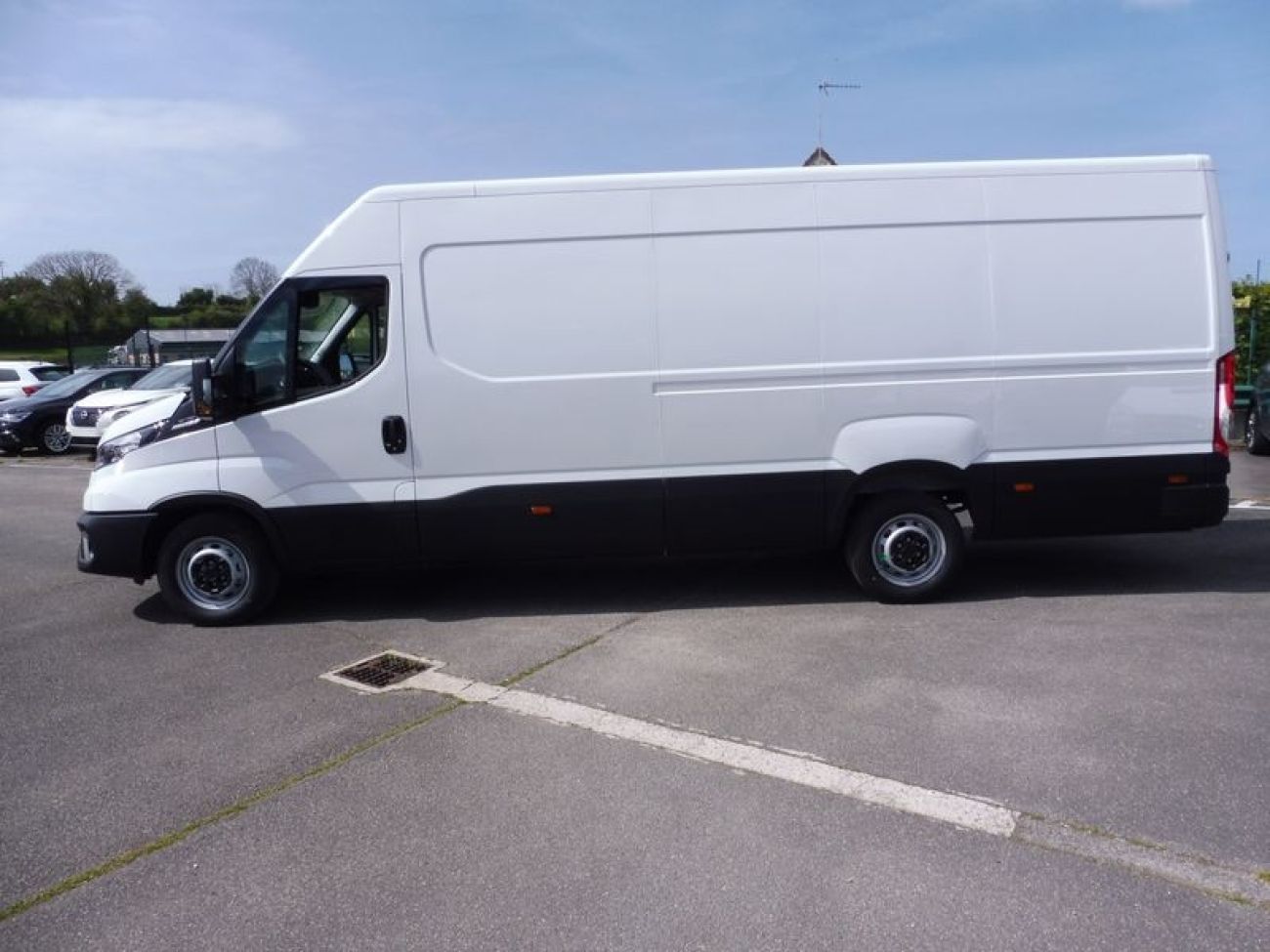 Mandataire IVECO Daily 35S18 3.0 V16 HI-MATIC H2 180CV