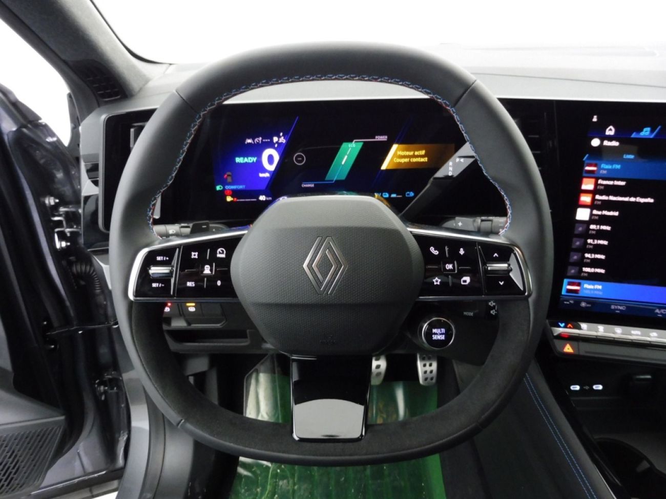 Mandataire RENAULT ESPACE VI 1.2 E-TECH FULL HYBRID 200CH ESPRIT ALPINE 7 PLACES - 24