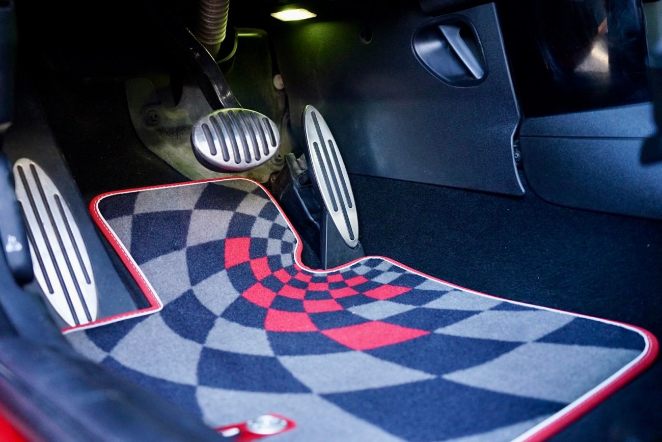 Mandataire MINI HATCH 3 PORTES F56 231 ch John Cooper Works BVA6 Finition JCW Exclusive Design