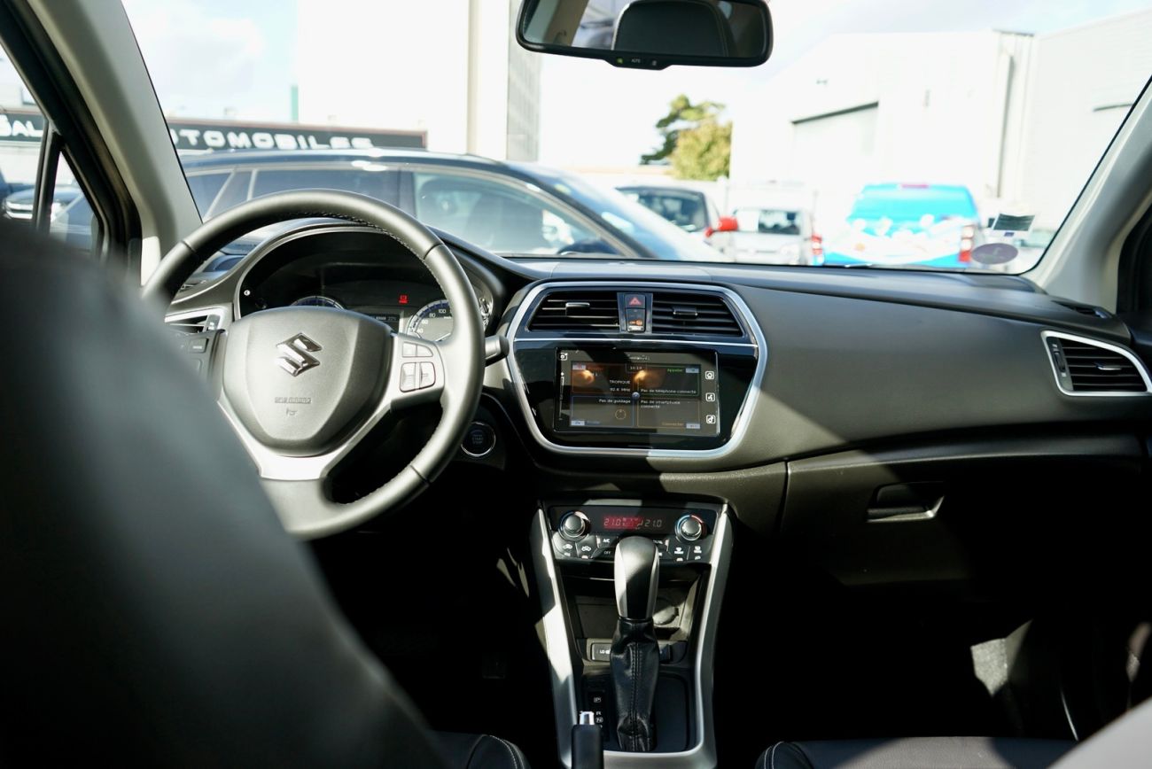 Mandataire SUZUKI S-CROSS 1.4 Boosterjet Allgrip Hybrid Auto Style