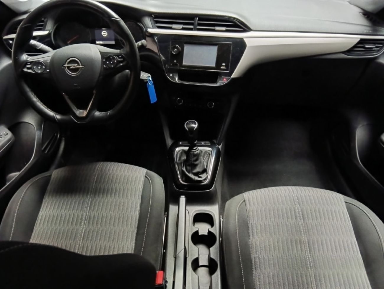 Mandataire Opel Corsa 1.2 100 EDITION