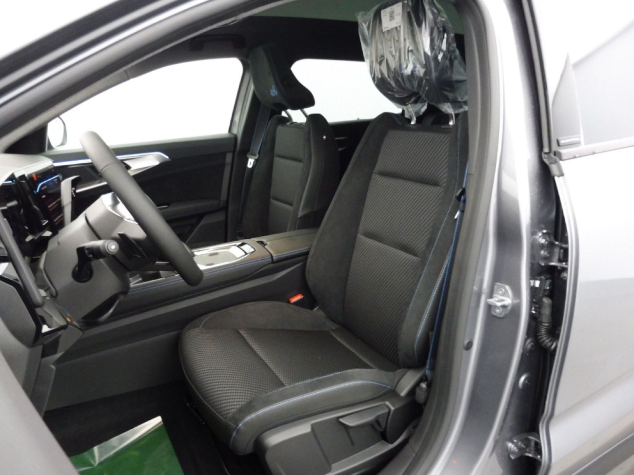 Mandataire RENAULT Espace 1.2 E-TECH FULL HYBRID 200CH ESPRIT ALPINE 7 PLACES - 25