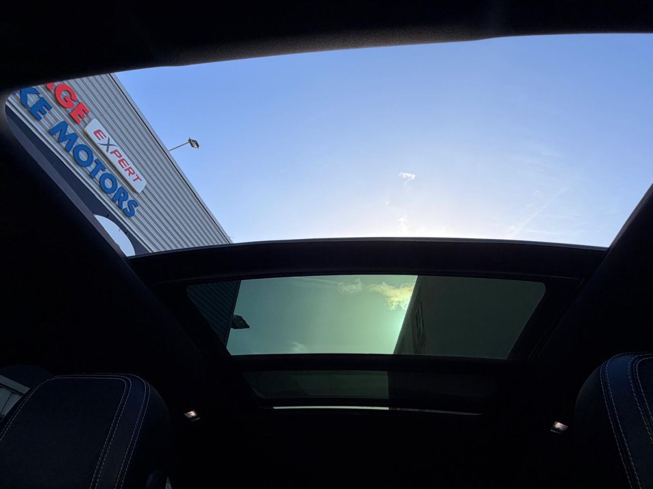 Mandataire JAGUAR F-PACE 2.0 D - 180 ch AWD BVA8 R-Sport