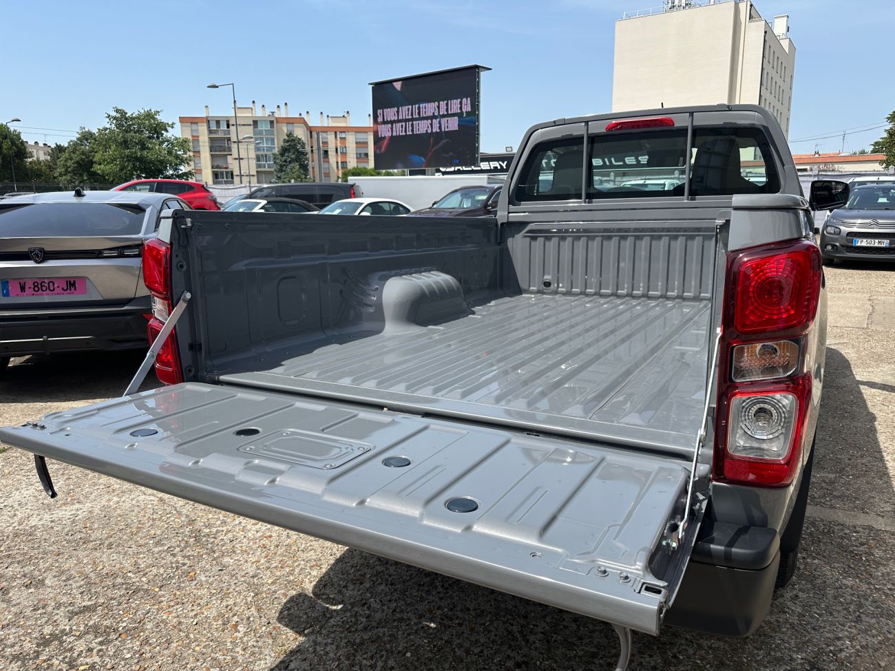 Mandataire ISUZU D-MAX NOUVEAU SINGLE 2.2L B-STRONG