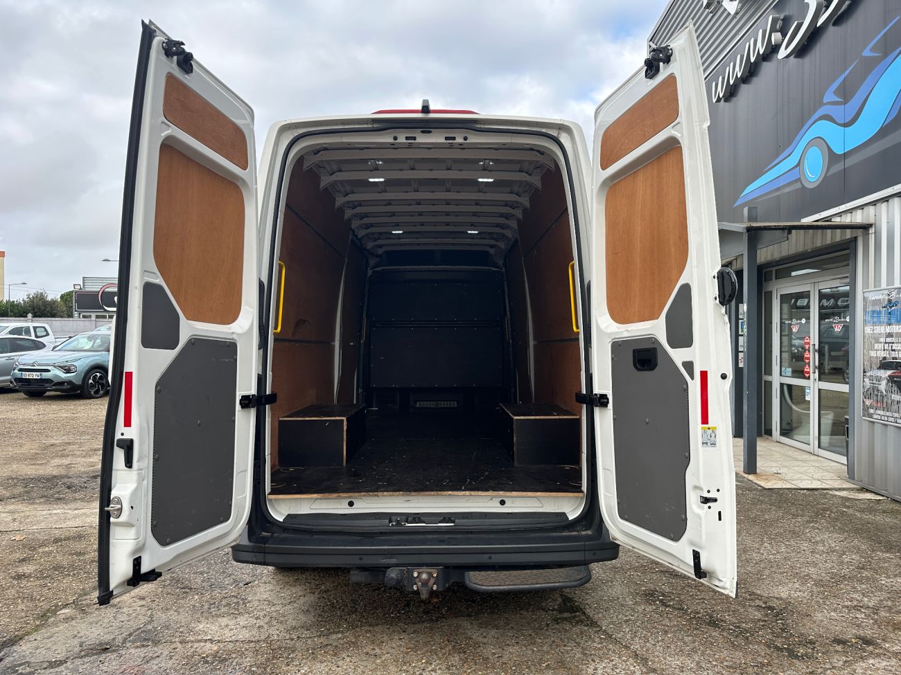 Mandataire VOLKSWAGEN CRAFTER VAN PROPULSION RJ 35 L4H3 2.0 TDI 177 CH BVA BUSINESS LINE ROUES JUMELEES