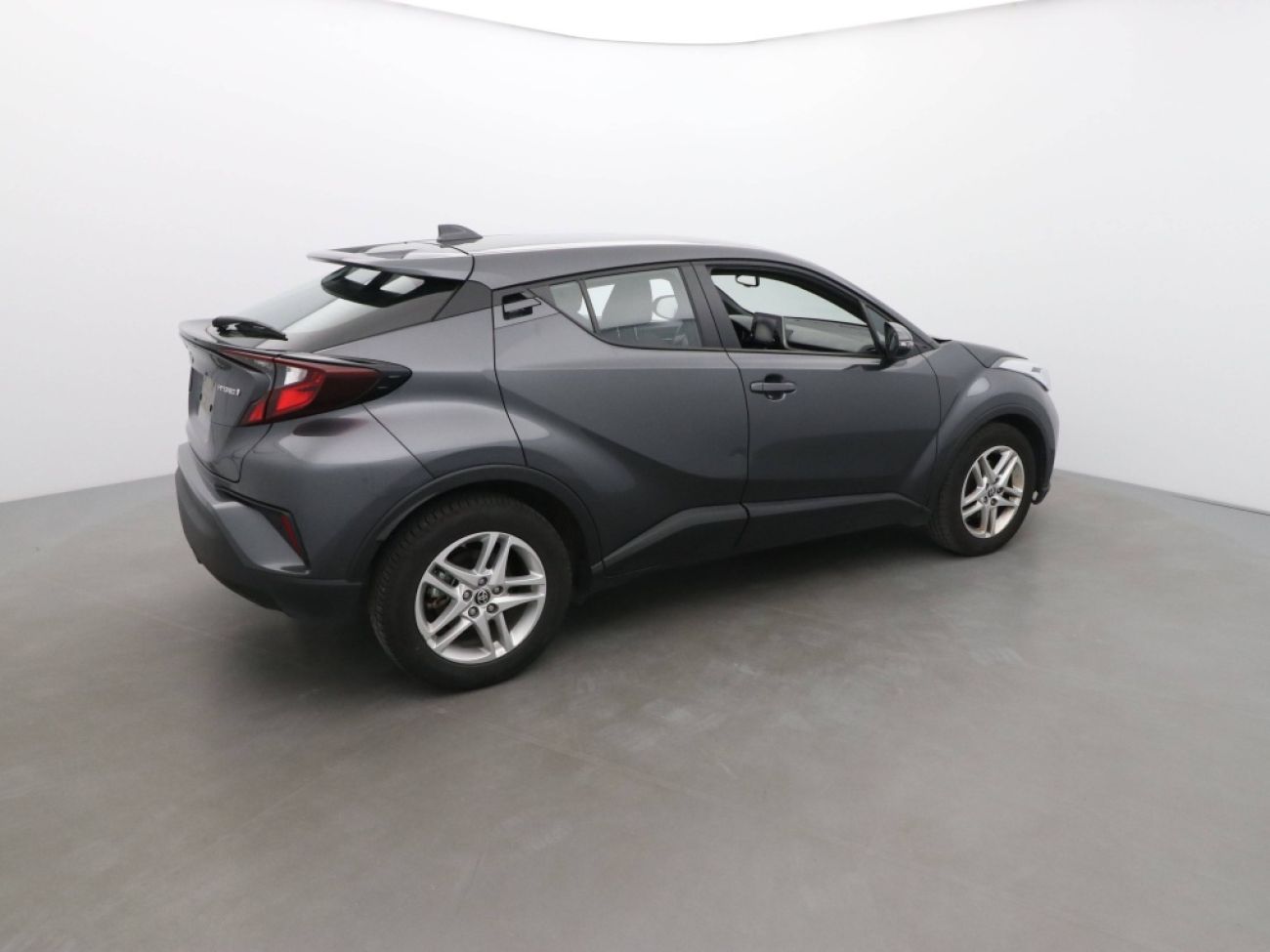 Mandataire TOYOTA C-HR 1.8 E-CVT 125Hbusiness edition
