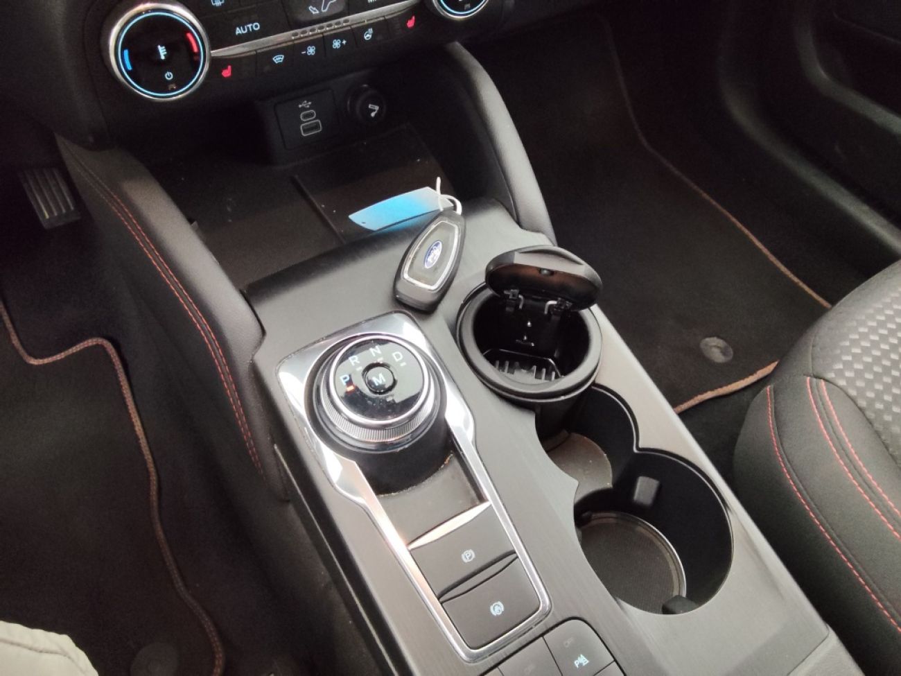 Mandataire Ford KUGA 2.0 TDCI 120CH ST-LINE POWERSHIFT