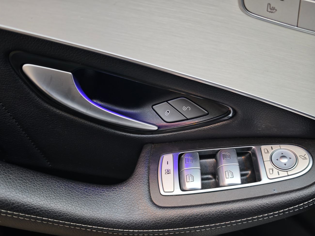 Mandataire MERCEDES GLC 300 de 9G-Tronic 4Matic AMG Line