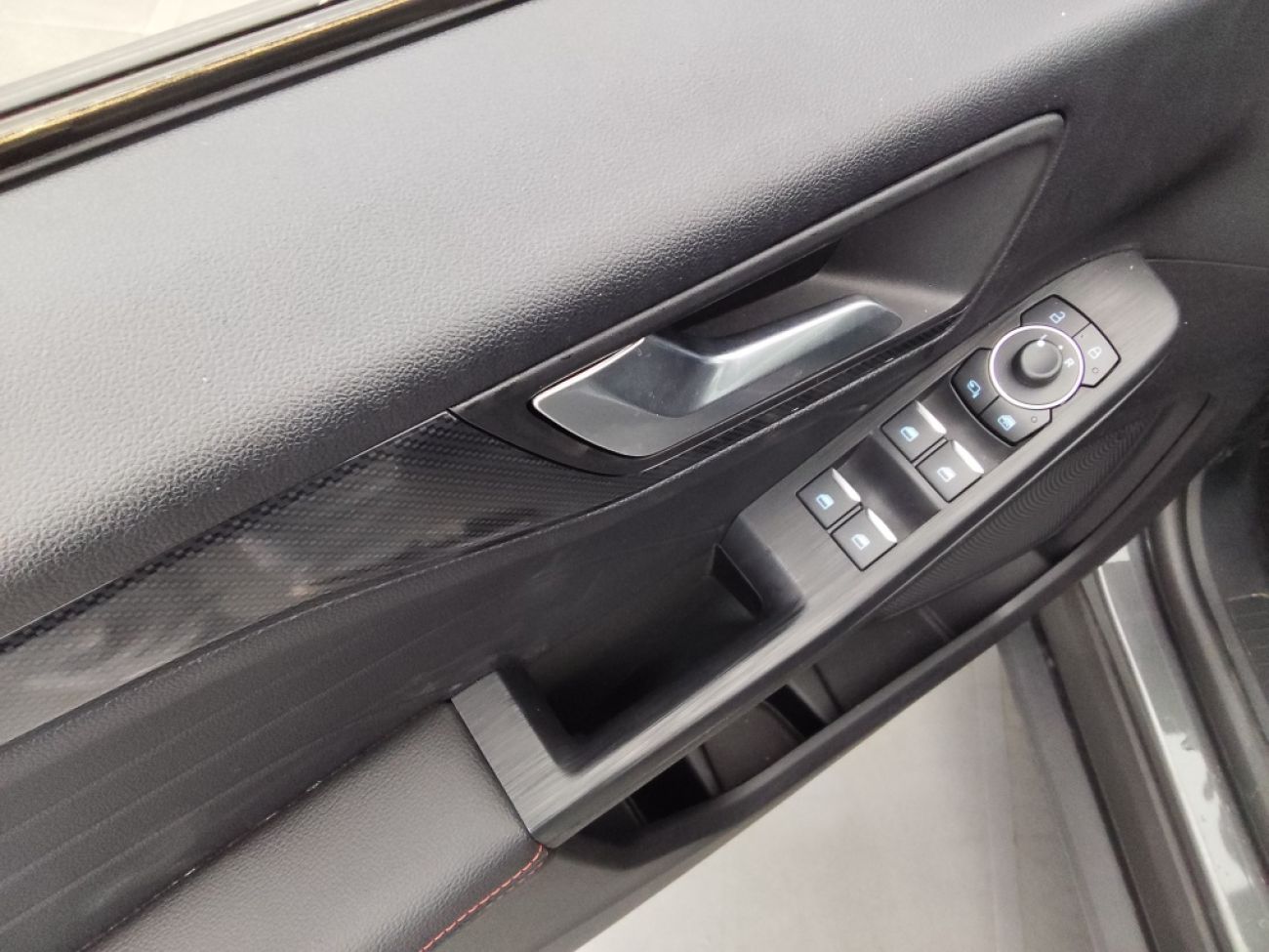Mandataire Ford KUGA 2.0 TDCI 120CH ST-LINE POWERSHIFT