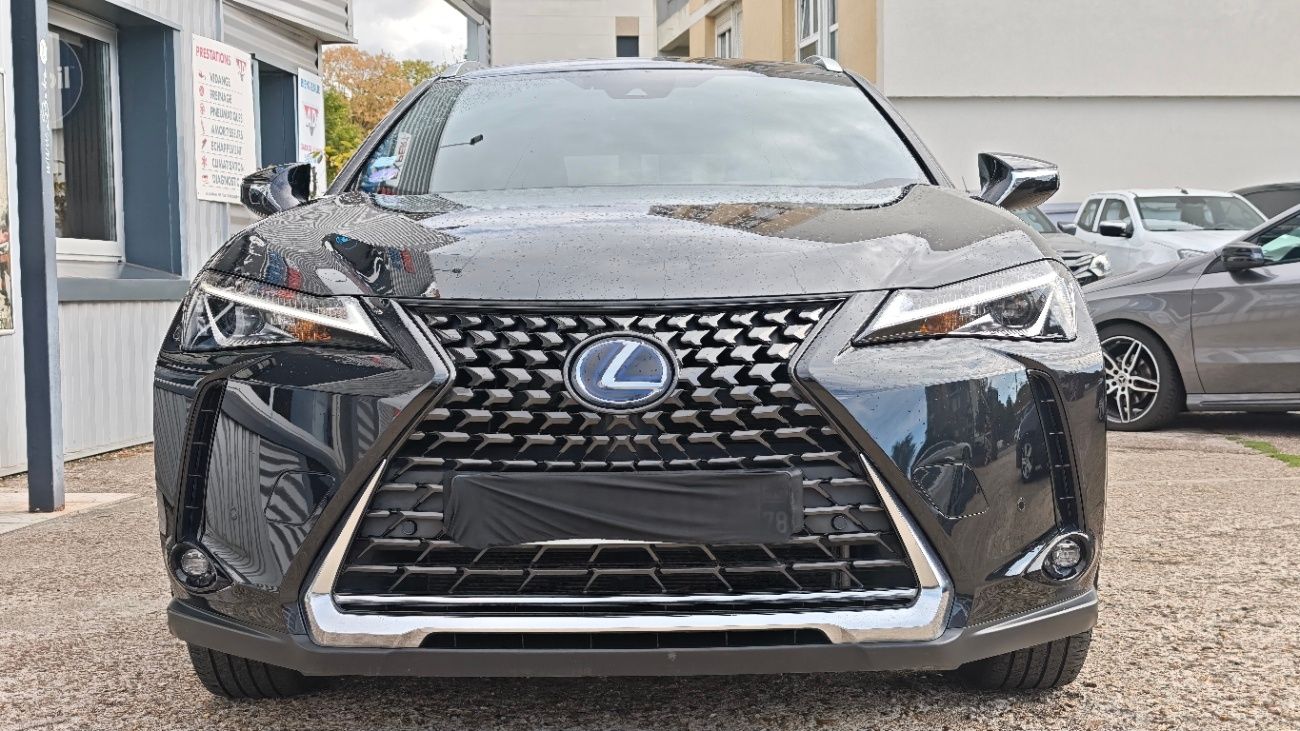 Mandataire LEXUS UX 250h 2WD Luxe