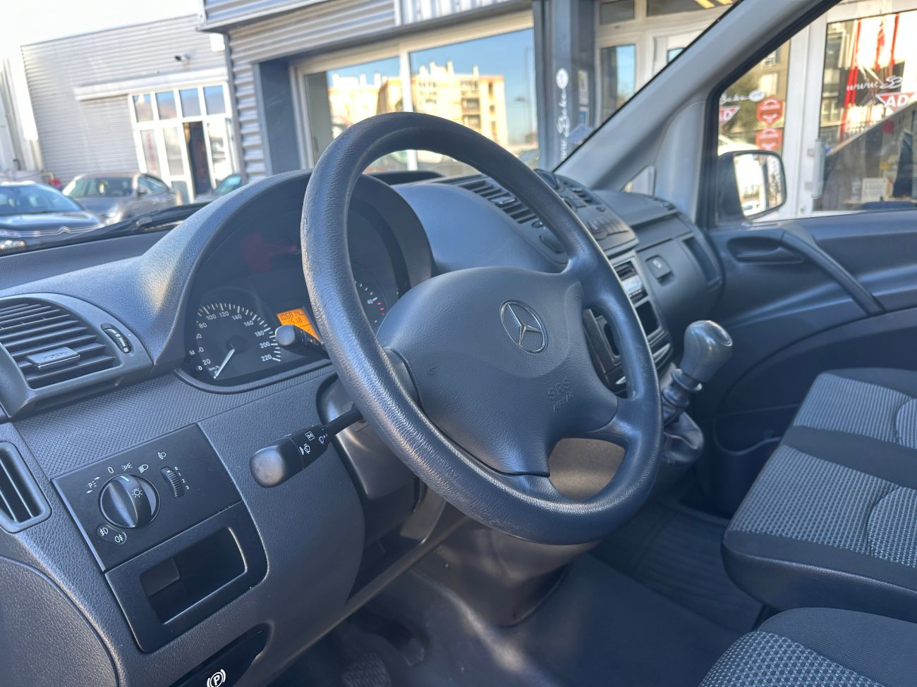 Mandataire MERCEDES-BENZ VITO FOURGON 110 CDI 2.8t COMPACT 6 places
