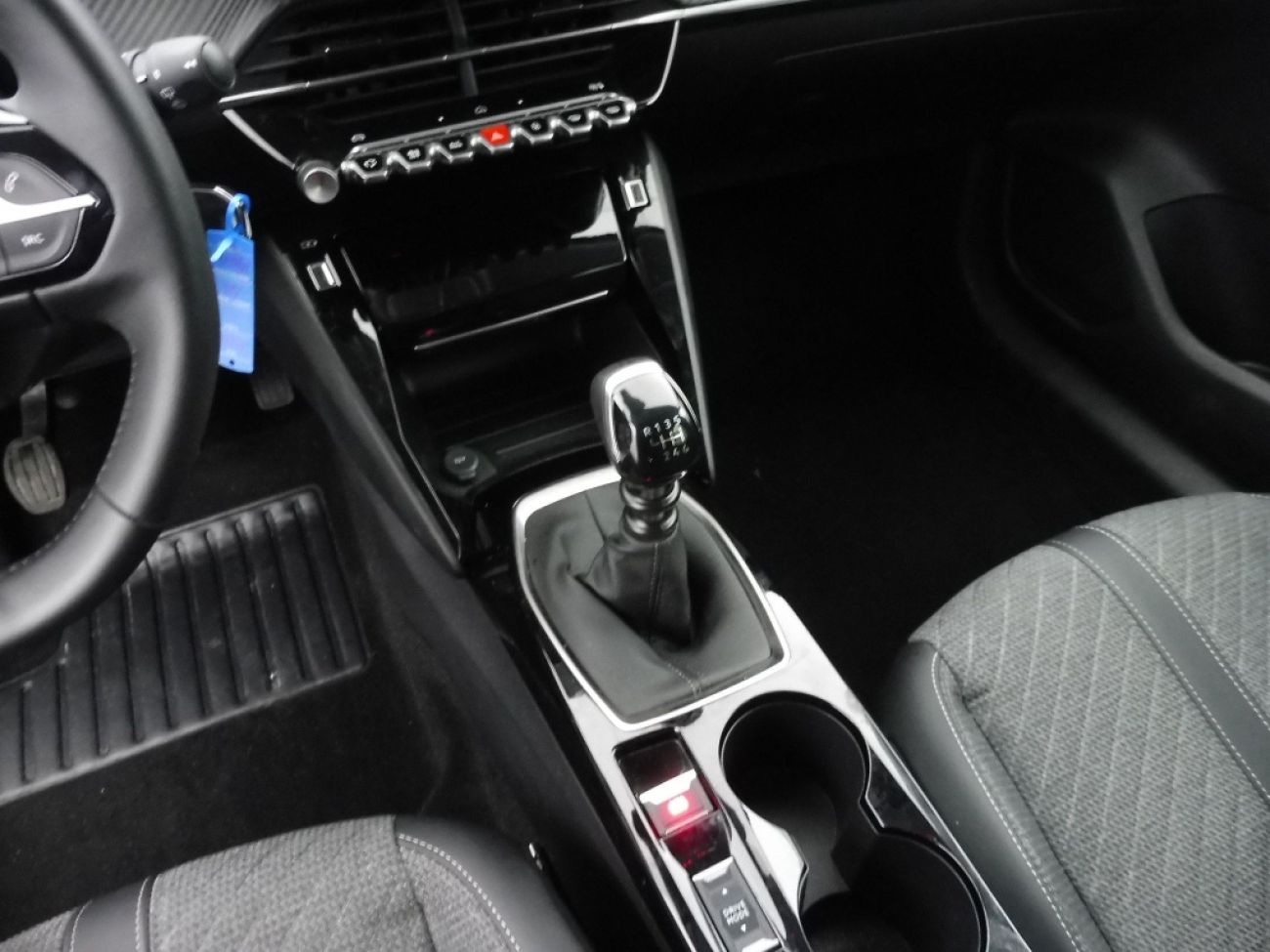 Mandataire PEUGEOT 208 1.2 100CH S&S ALLURE