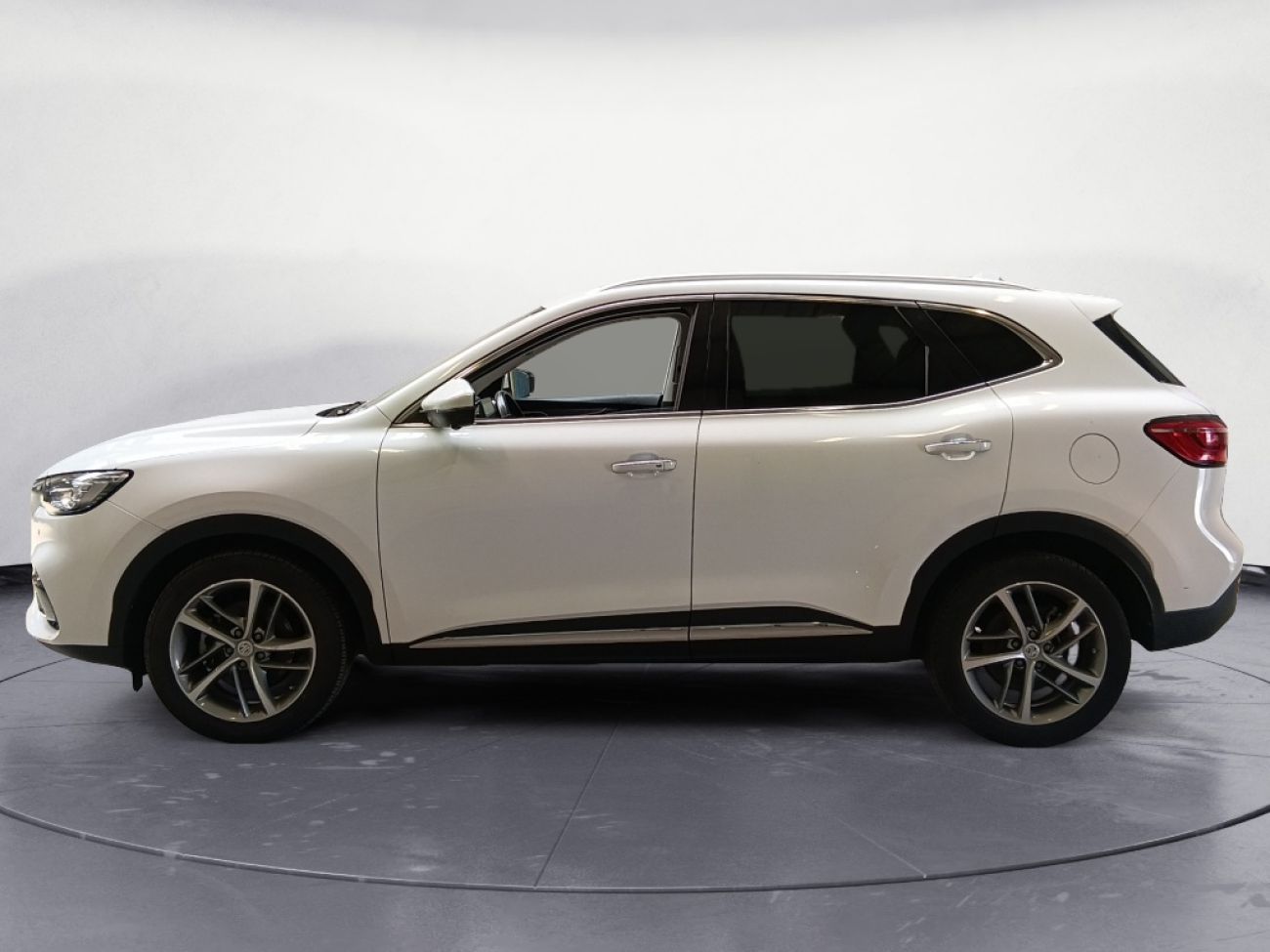 Mandataire MG HS 1.5 T-GDI 162 AT luxury