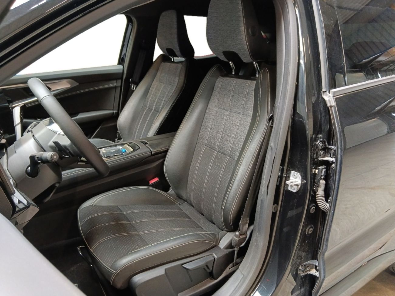 Mandataire RENAULT Austral 1.2 E-TECH FULL HYBRID 200CH TECHNO - 25