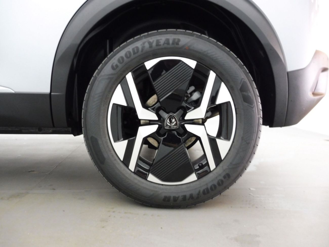 Mandataire PEUGEOT 2008 1.2 HYBRID 136CH GT E-DCS6