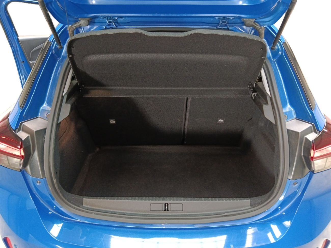 Mandataire Opel Corsa 1.2T 100base