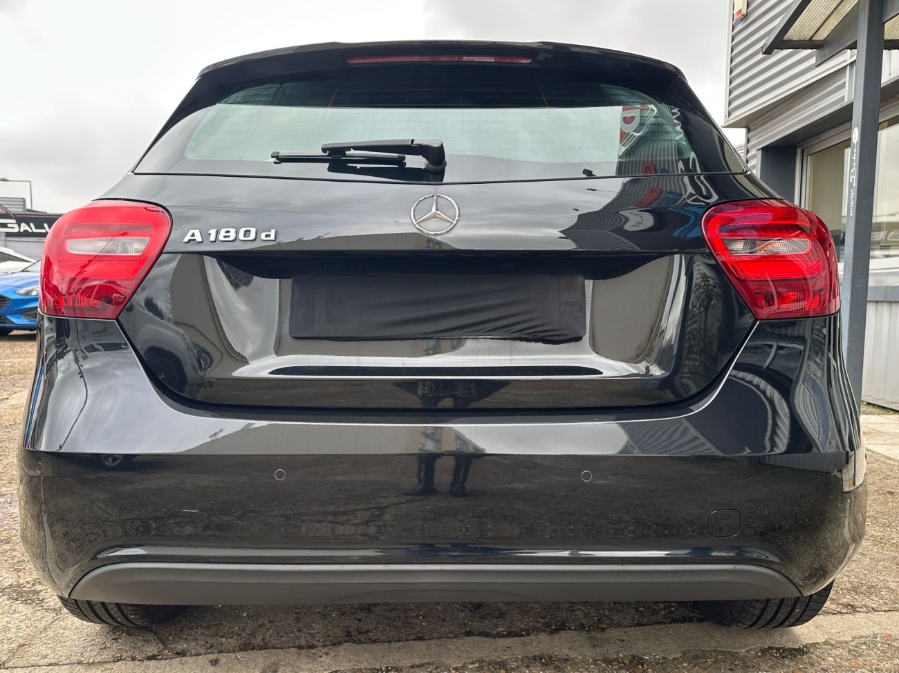 Mandataire MERCEDES CLASSE A 180 d 7G-DCT Inspiration