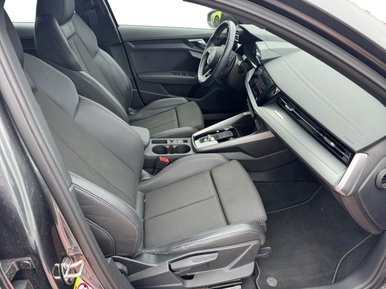 Mandataire AUDI A3 Sportback 35 TFSI 150CH MILD HYBRID S LINE S TRONIC 7