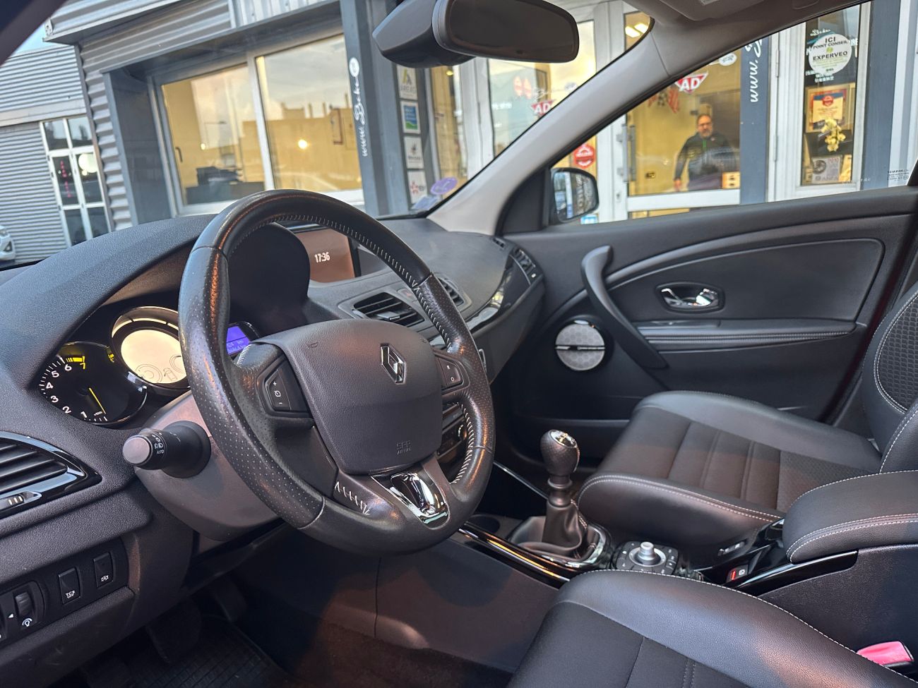 Mandataire RENAULT MEGANE III BERLINE TCE 130 Energy eco2 Bose