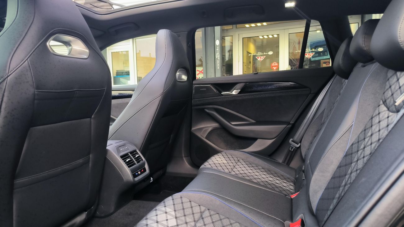 Mandataire VOLKSWAGEN PASSAT 2.0 TDI EVO SCR 150 DSG7 R-Line